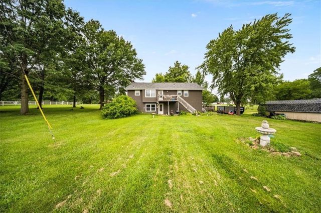 13501 E Prairie Drive, Peculiar, MO 64078