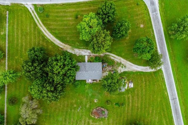 13501 E Prairie Drive, Peculiar, MO 64078