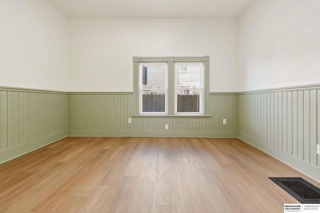 2110 S 33 Street, Omaha, NE 68105