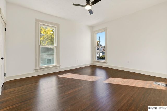 2110 S 33 Street, Omaha, NE 68105