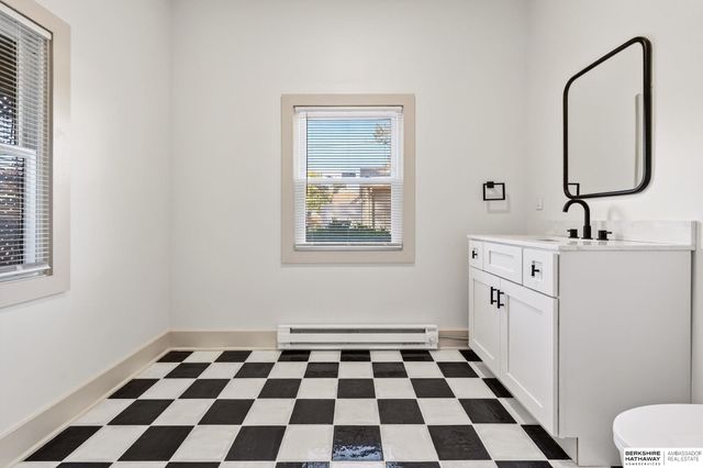 2110 S 33 Street, Omaha, NE 68105