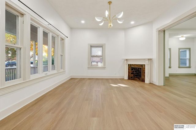 2110 S 33 Street, Omaha, NE 68105