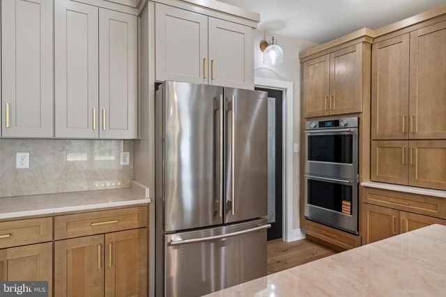17 MAPLE HILL LN, Harpers Ferry, WV 25425