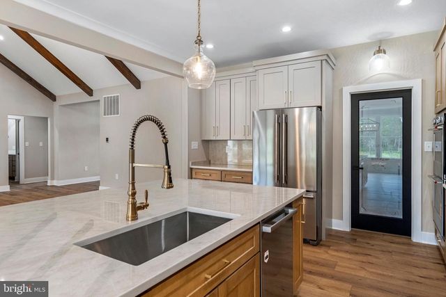 17 MAPLE HILL LN, Harpers Ferry, WV 25425