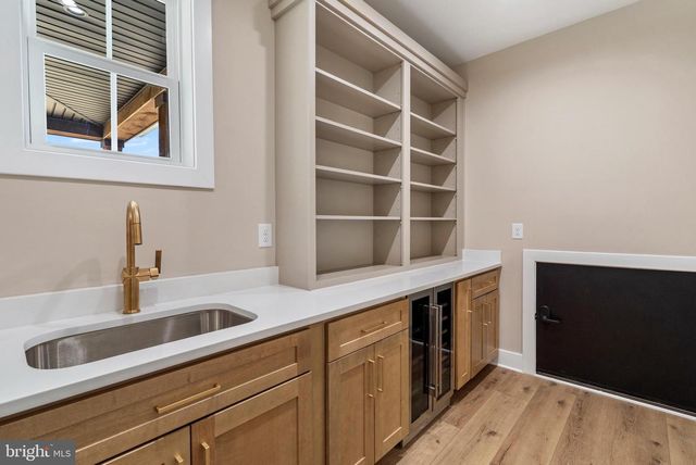 17 MAPLE HILL LN, Harpers Ferry, WV 25425