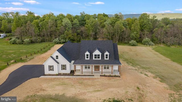 17 MAPLE HILL LN, Harpers Ferry, WV 25425