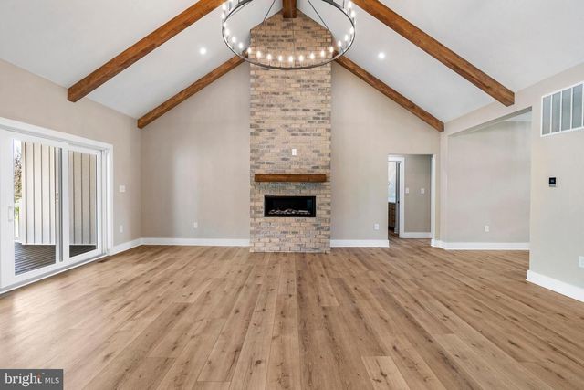 17 MAPLE HILL LN, Harpers Ferry, WV 25425