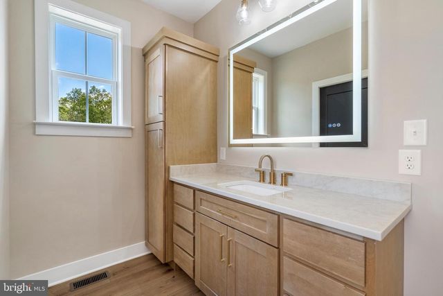 17 MAPLE HILL LN, Harpers Ferry, WV 25425