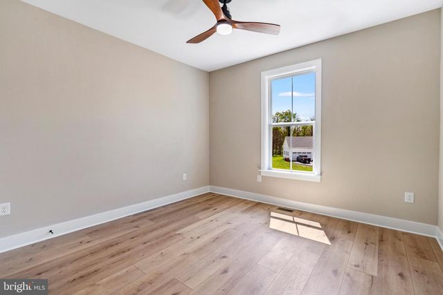 17 MAPLE HILL LN, Harpers Ferry, WV 25425