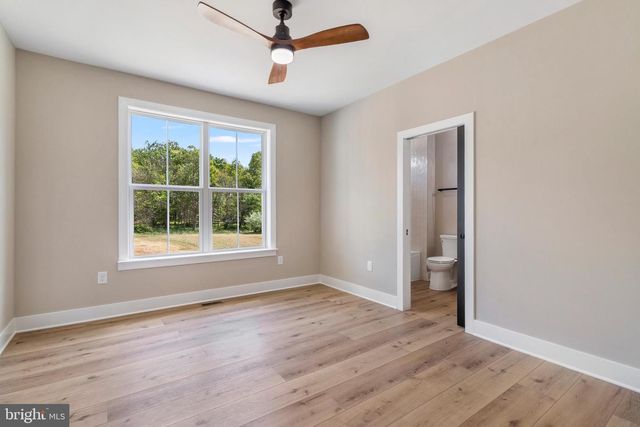 17 MAPLE HILL LN, Harpers Ferry, WV 25425