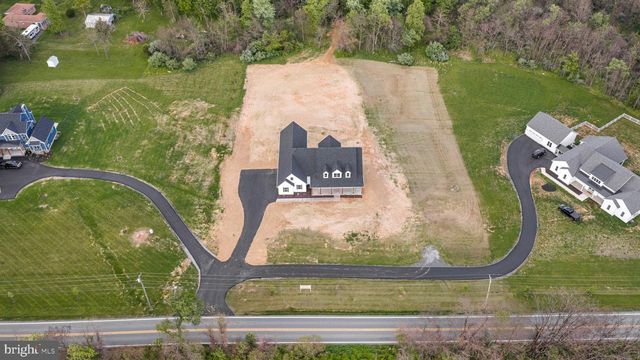 17 MAPLE HILL LN, Harpers Ferry, WV 25425