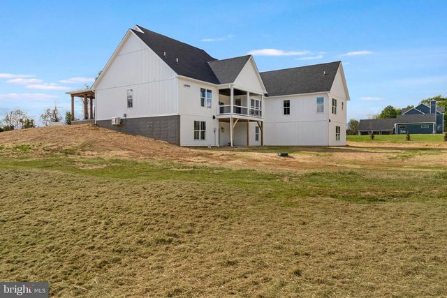 17 MAPLE HILL LN, Harpers Ferry, WV 25425
