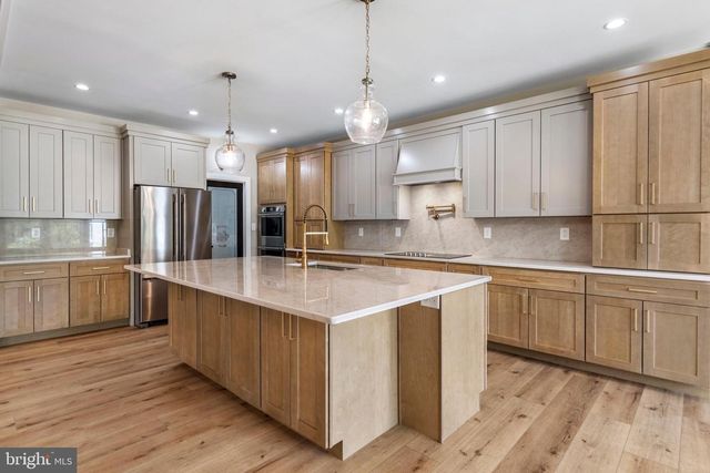 17 MAPLE HILL LN, Harpers Ferry, WV 25425