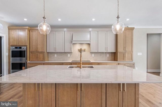 17 MAPLE HILL LN, Harpers Ferry, WV 25425