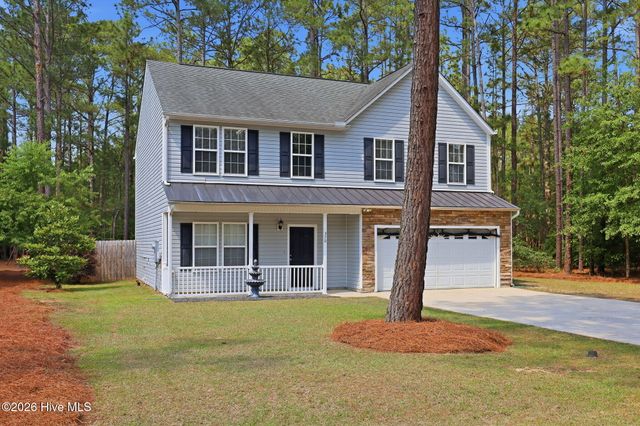 370 Moss Pink Drive, Vass, NC 28394