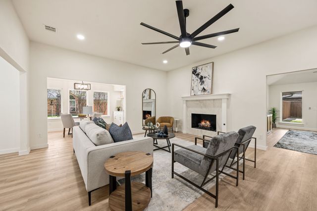 2144 Usa Drive, Plano, TX 75025