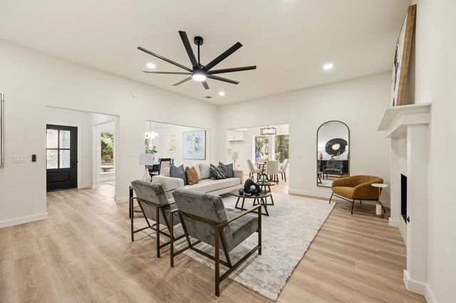 2144 Usa Drive, Plano, TX 75025