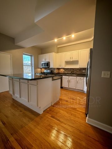 1108 E Marquette Road 207, Chicago, IL 60637