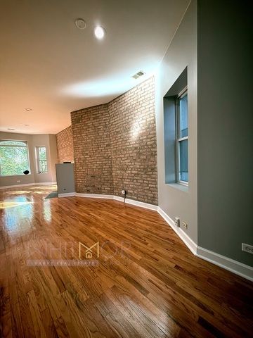 1108 E Marquette Road 207, Chicago, IL 60637