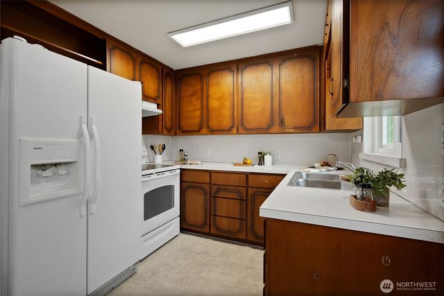 10628 20th Avenue S, Tacoma, WA 98444