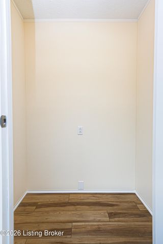 3411 Cedar Point Ln, La Grange, KY 40031