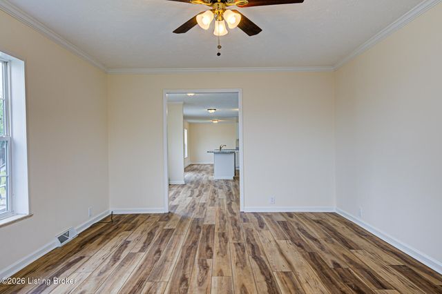 3411 Cedar Point Ln, La Grange, KY 40031