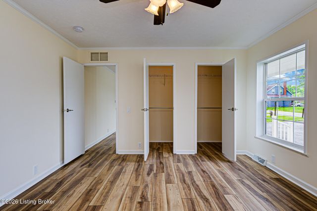 3411 Cedar Point Ln, La Grange, KY 40031