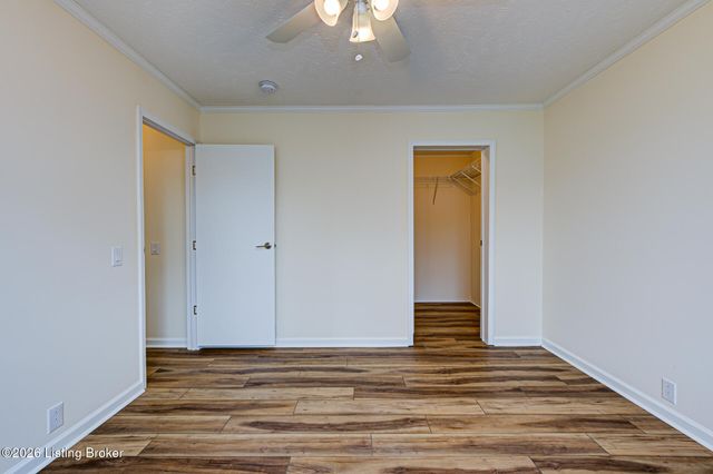 3411 Cedar Point Ln, La Grange, KY 40031