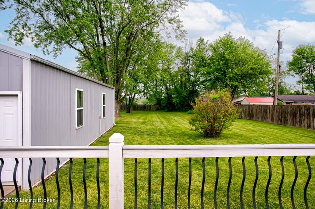 3411 Cedar Point Ln, La Grange, KY 40031