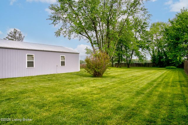 3411 Cedar Point Ln, La Grange, KY 40031