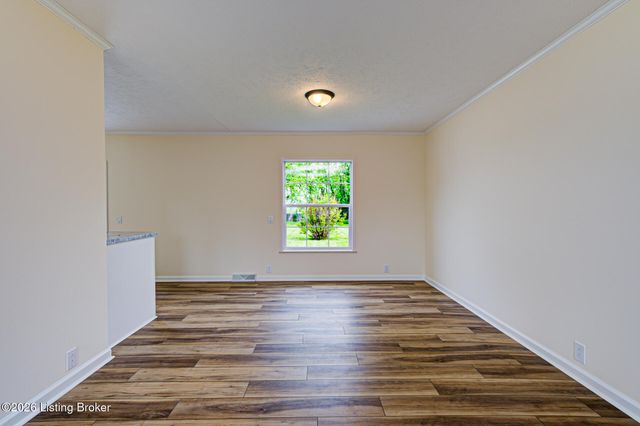 3411 Cedar Point Ln, La Grange, KY 40031