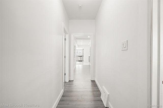 357 W Harry Avenue, Hazel Park, MI 48030