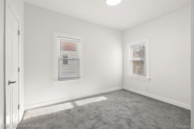 357 W Harry Avenue, Hazel Park, MI 48030