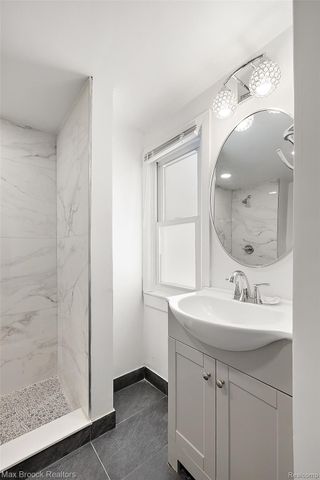 357 W Harry Avenue, Hazel Park, MI 48030