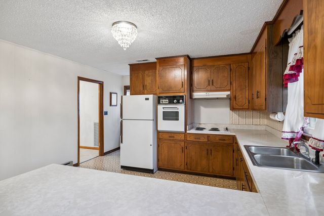 3335 Hill Town Rd, Santa Fe, TN 38482