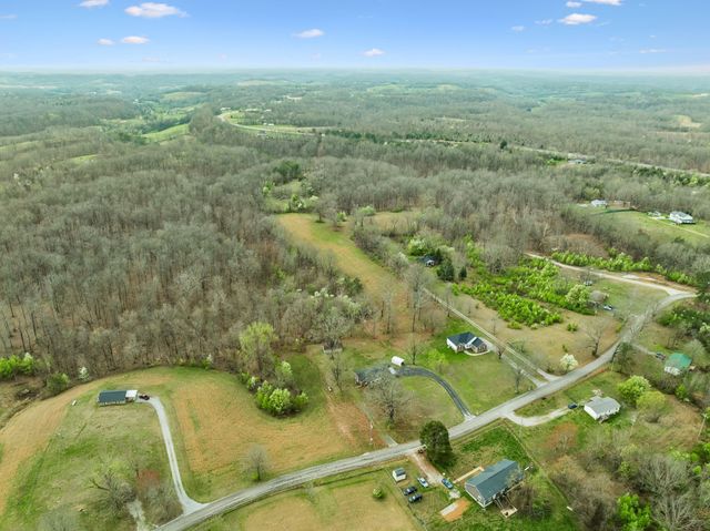 3335 Hill Town Rd, Santa Fe, TN 38482