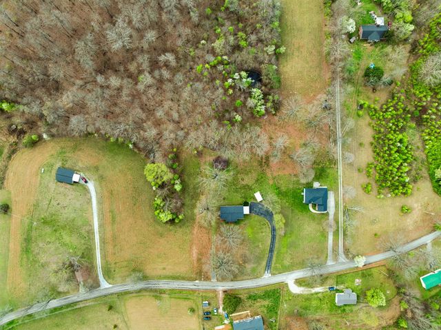 3335 Hill Town Rd, Santa Fe, TN 38482