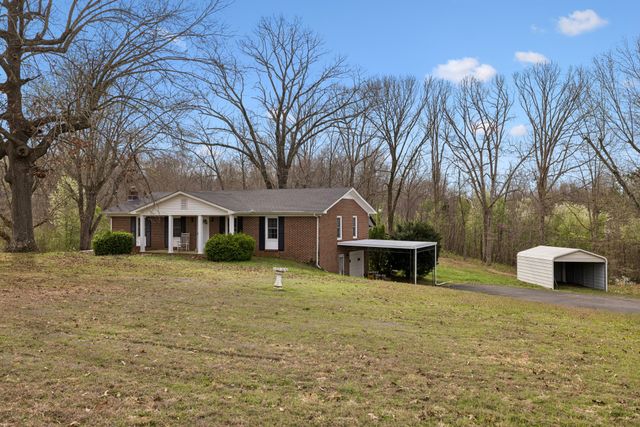 3335 Hill Town Rd, Santa Fe, TN 38482