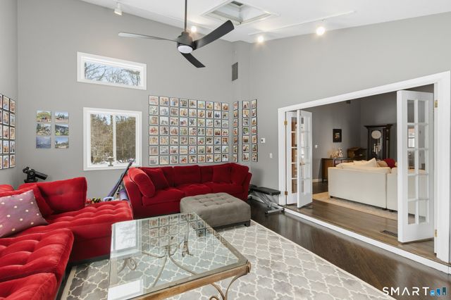 324 Old Farms Road, Simsbury, CT 06070