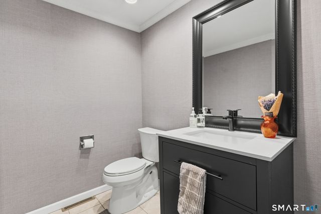 324 Old Farms Road, Simsbury, CT 06070