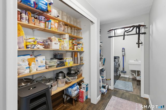 324 Old Farms Road, Simsbury, CT 06070