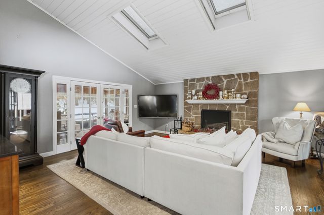 324 Old Farms Road, Simsbury, CT 06070