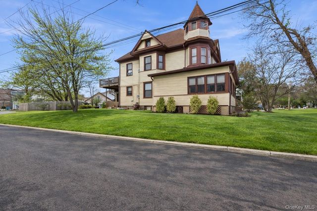 57 Park Avenue, Suffern, NY 10901