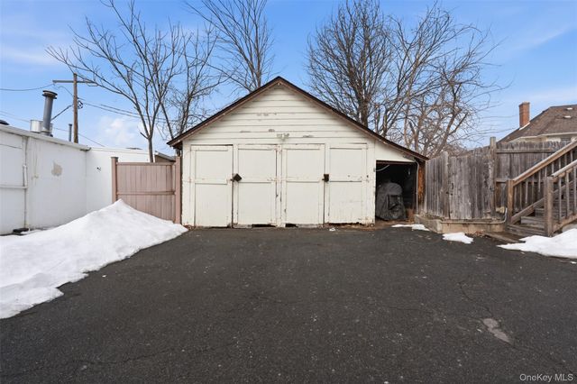 57 Park Avenue, Suffern, NY 10901