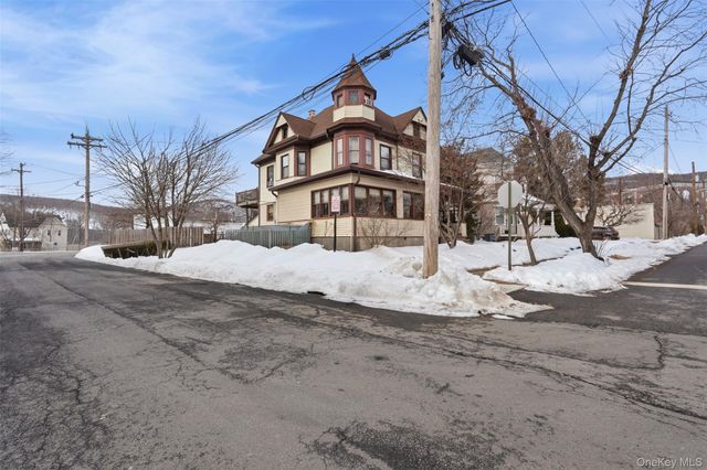 57 Park Avenue, Suffern, NY 10901