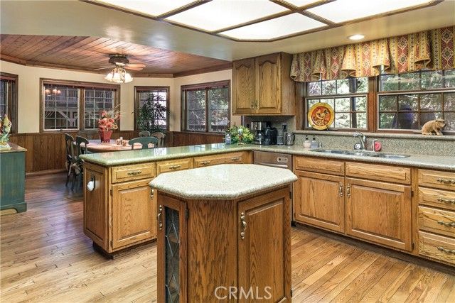 27421 Cedarwood Drive, Lake Arrowhead, CA 92352