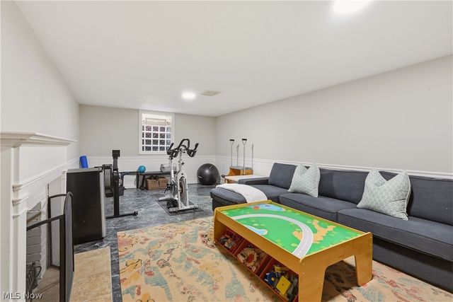 3854 Meadowbrook Boulevard, University Heights, OH 44118