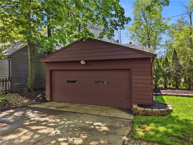 3854 Meadowbrook Boulevard, University Heights, OH 44118