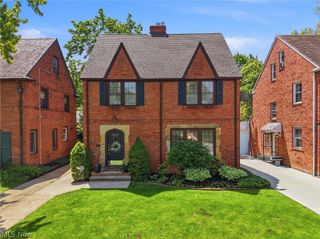 3854 Meadowbrook Boulevard, University Heights, OH 44118