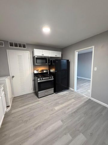 117 Buckeye Circle, Columbus, OH 43217